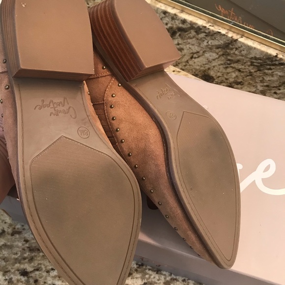 Crown Vintage Booties - Picture 6 of 8